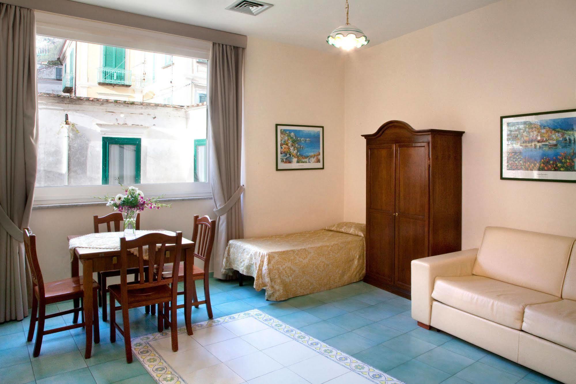 Albergo L'Antico Convitto Amalfi Exterior photo