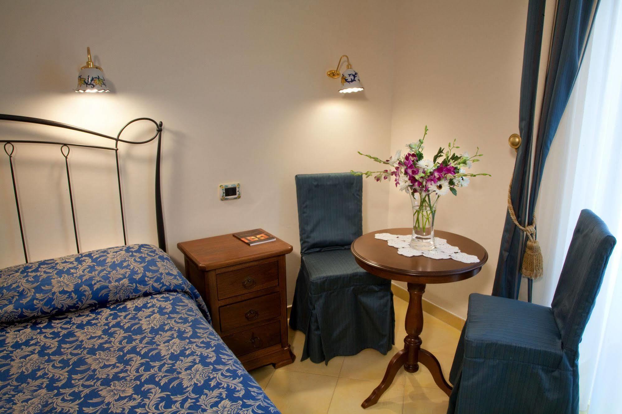 Albergo L'Antico Convitto Amalfi Exterior photo