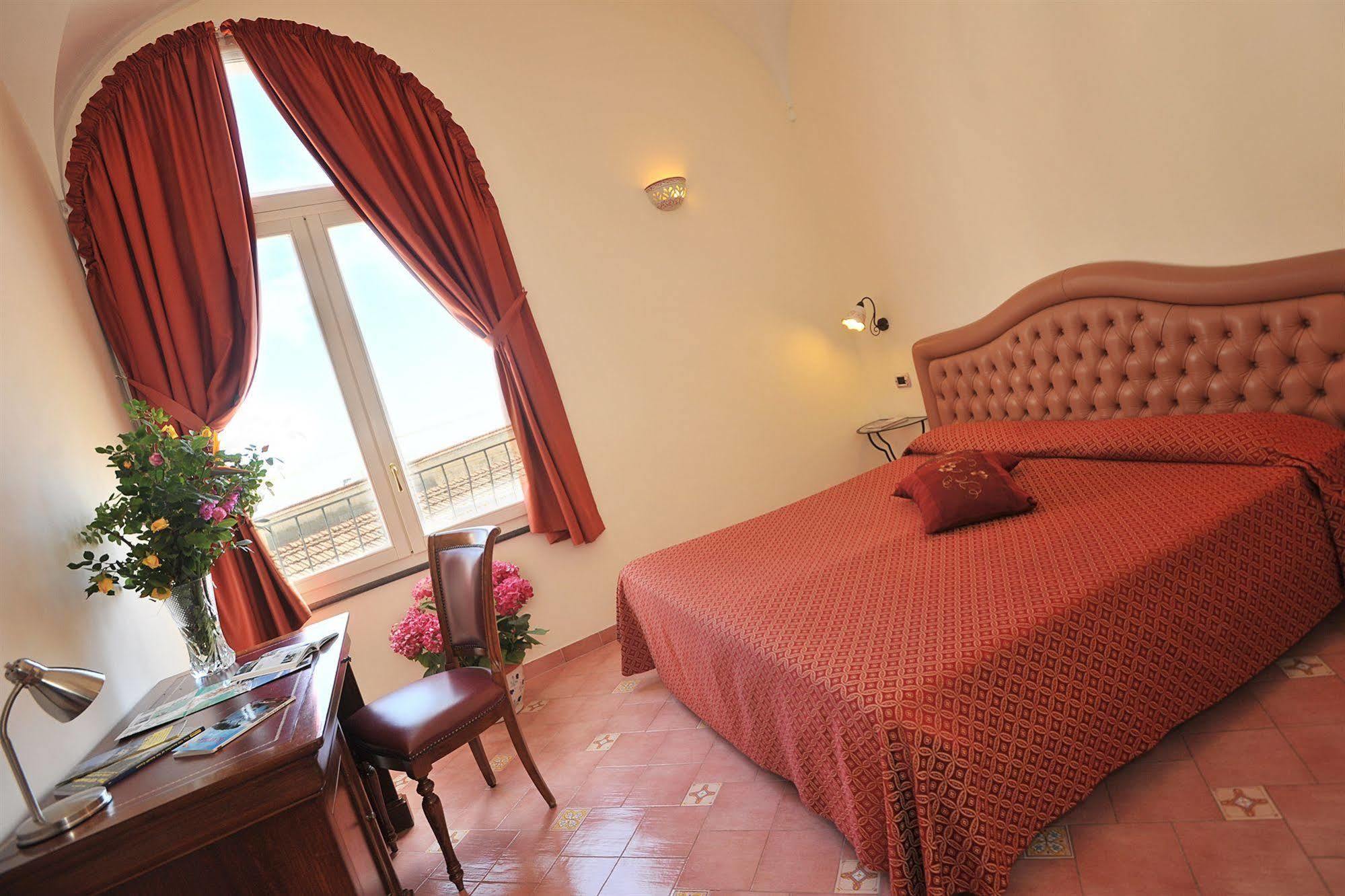 Albergo L'Antico Convitto Amalfi Exterior photo